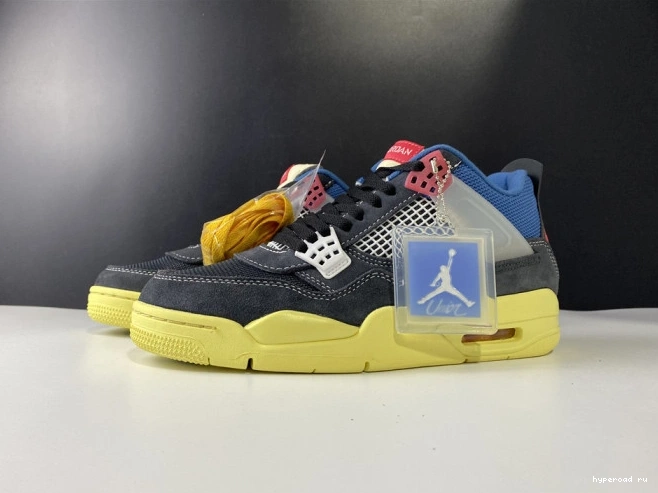 AIR JORDAN RETRO 4 UNION NOIR OFF DC9533-001 0820